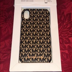 Michael Kors
Logo Leather Phone Cover iPhone X/XS